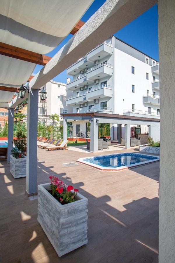 Resort Bevilacqua Budva Bagian luar foto