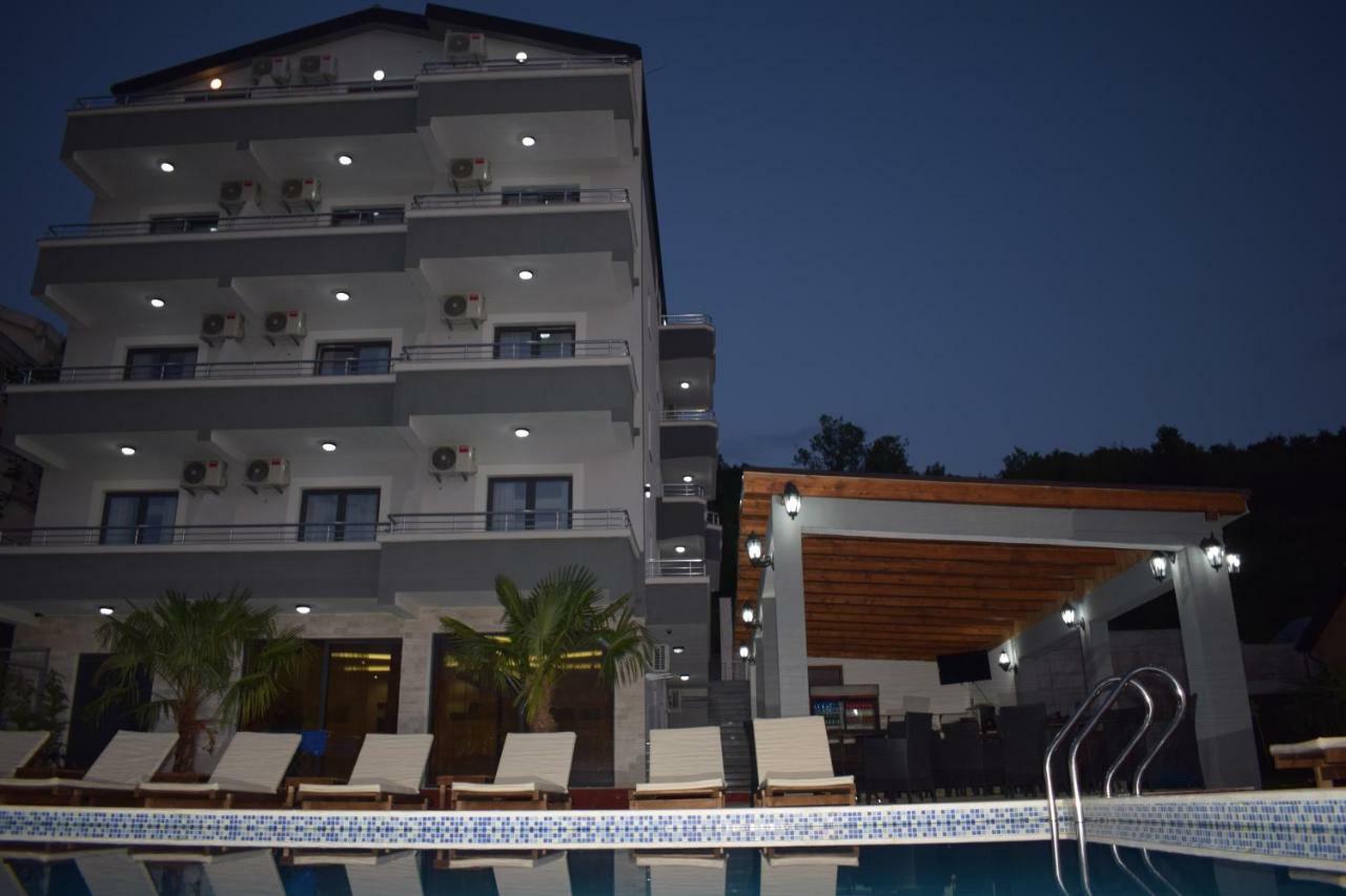 Resort Bevilacqua Budva Bagian luar foto