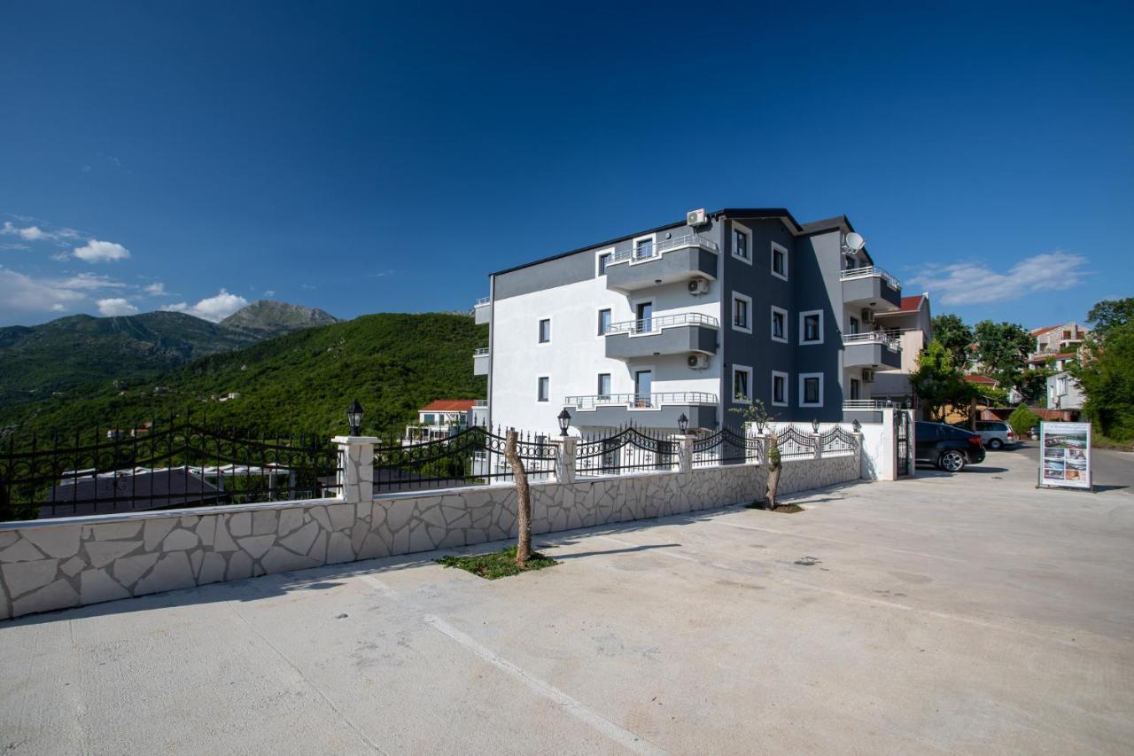 Resort Bevilacqua Budva Bagian luar foto