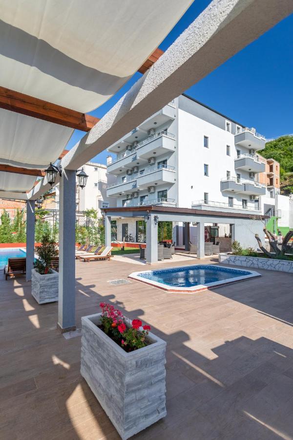 Resort Bevilacqua Budva Bagian luar foto